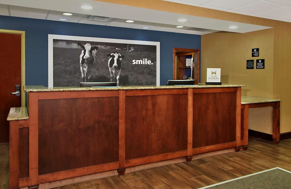 Hampton Inn & Suites Madisonville Kültér fotó