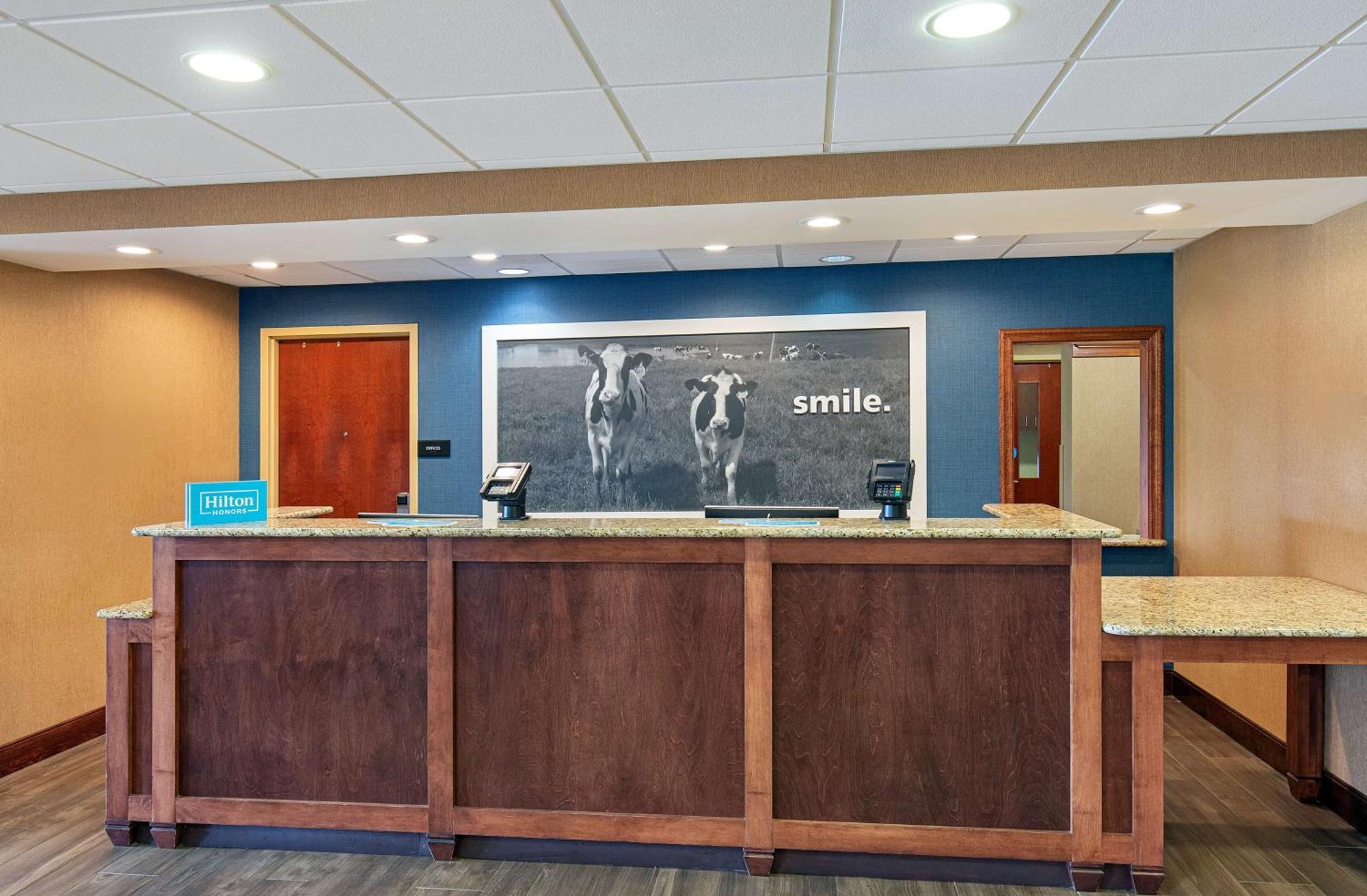 Hampton Inn & Suites Madisonville Kültér fotó