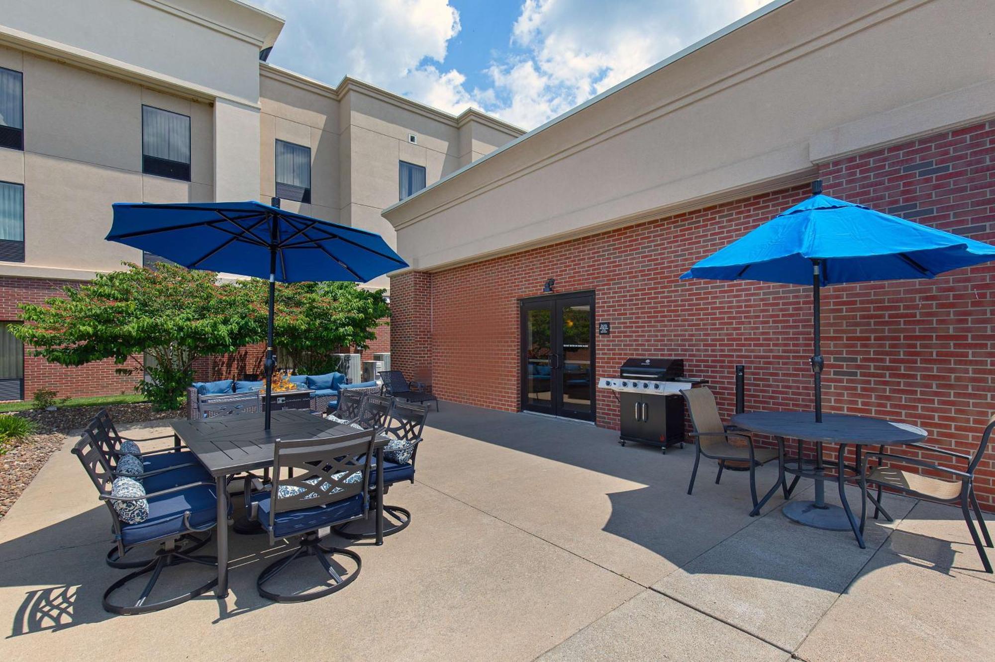 Hampton Inn & Suites Madisonville Kültér fotó
