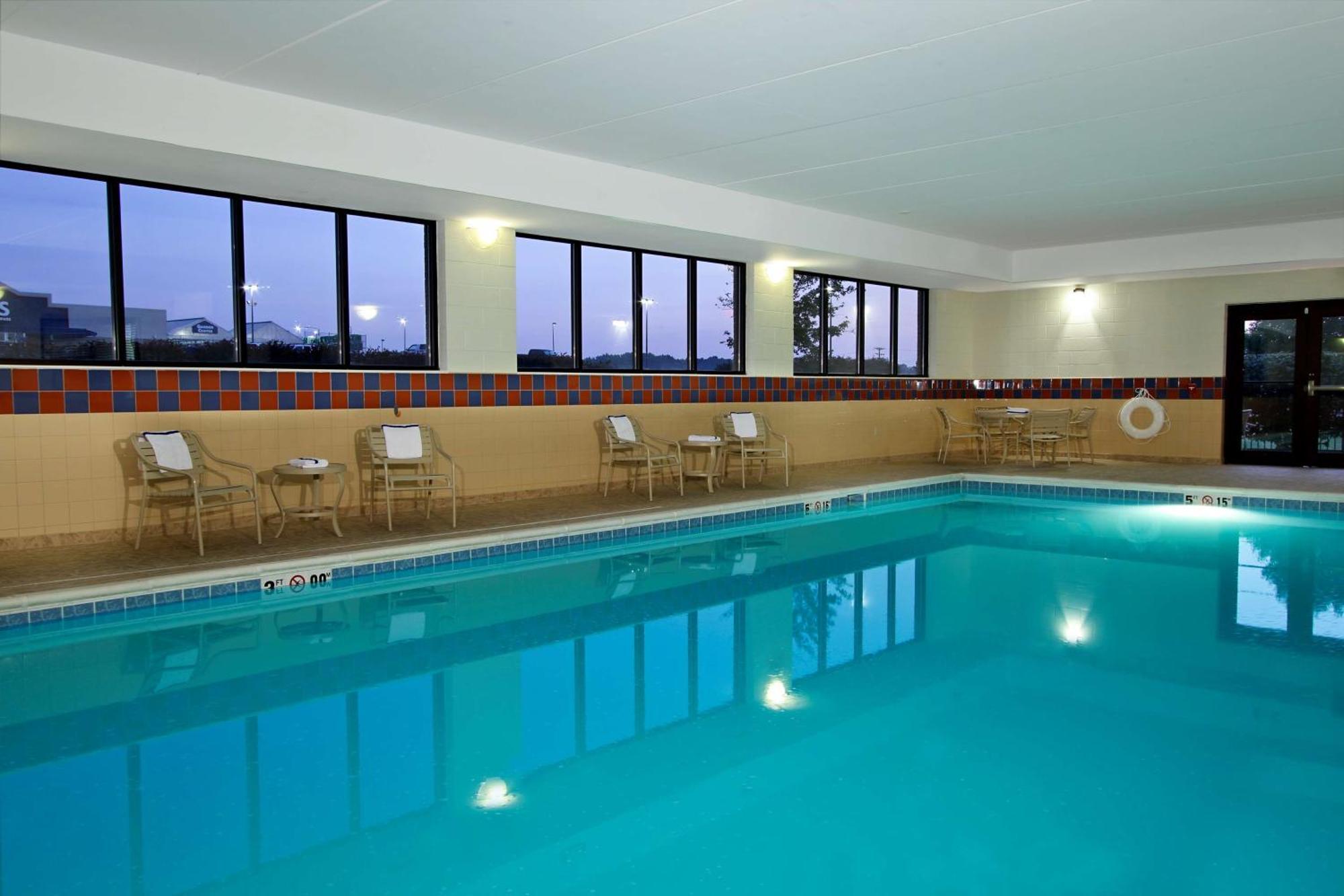 Hampton Inn & Suites Madisonville Kültér fotó
