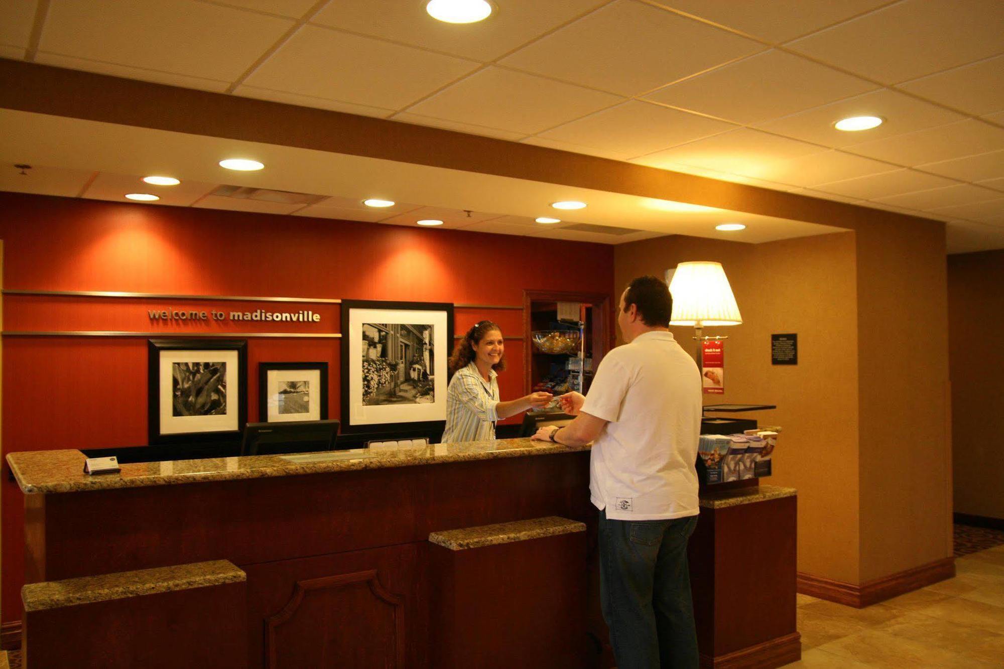 Hampton Inn & Suites Madisonville Kültér fotó