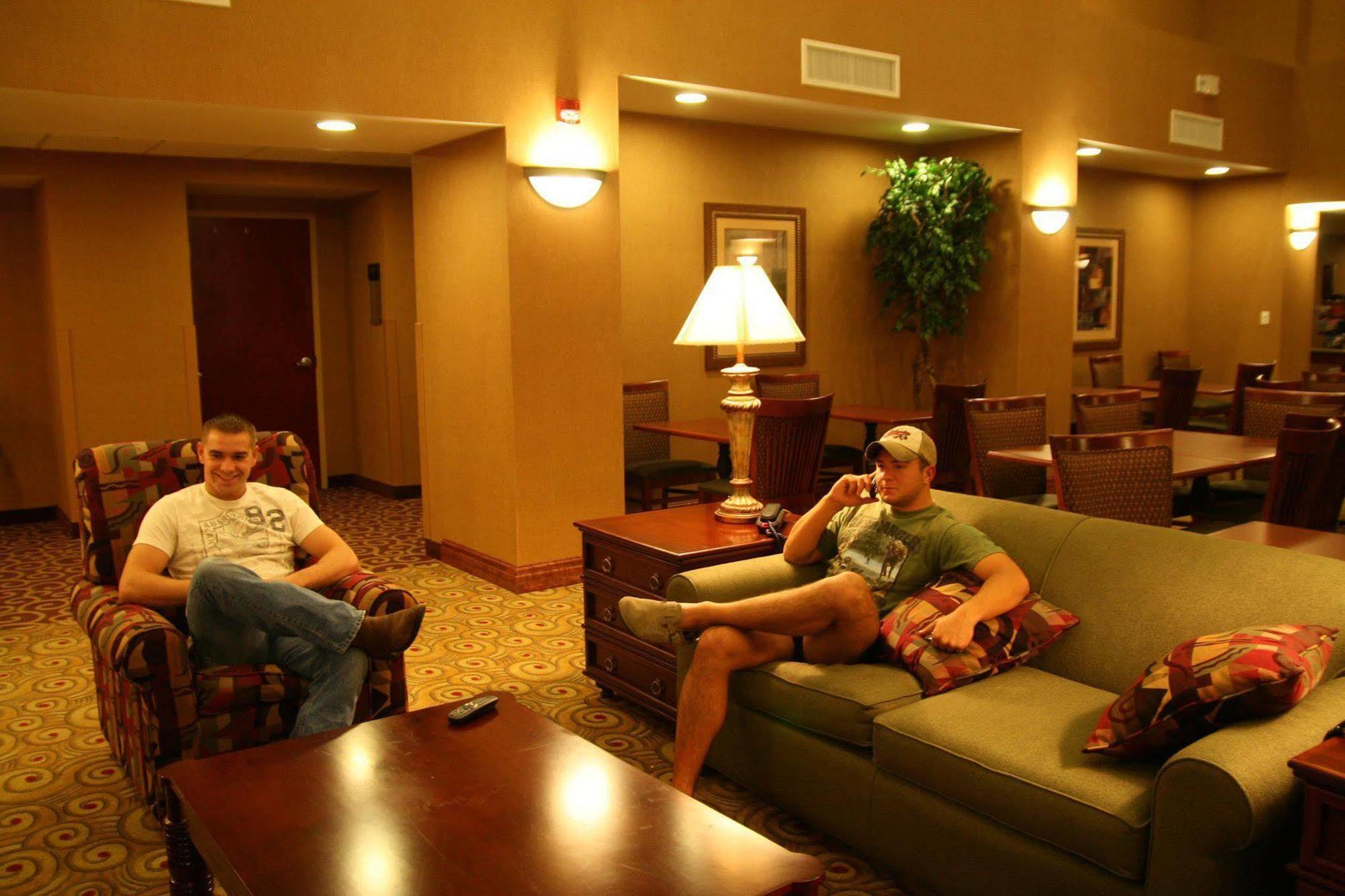 Hampton Inn & Suites Madisonville Kültér fotó